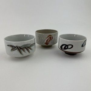 Lot of 3 Japanese Ceramic Saki Cup Painted Pottery Glazed Beige Gray Japan VTG